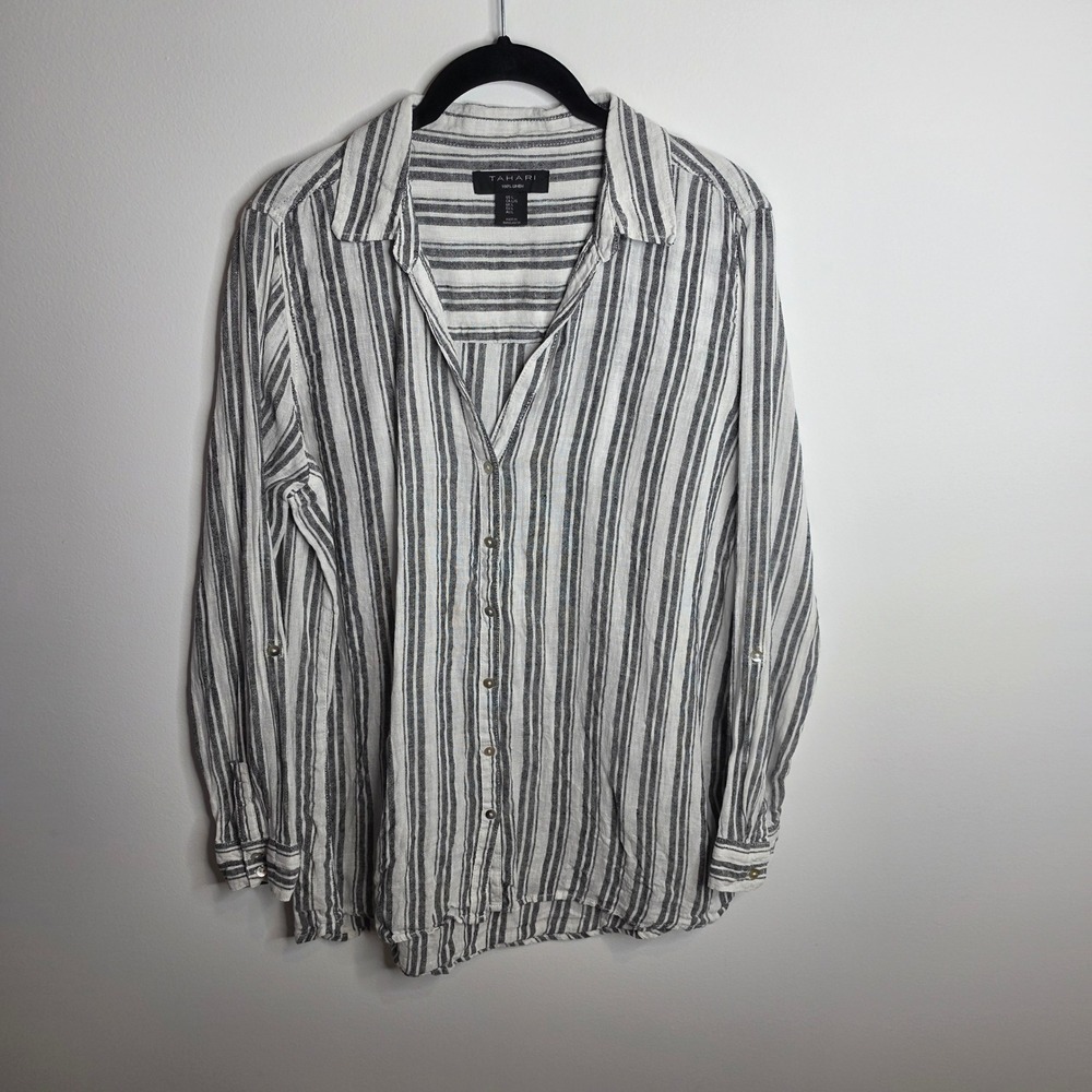 Tahari Button Up Womens Large